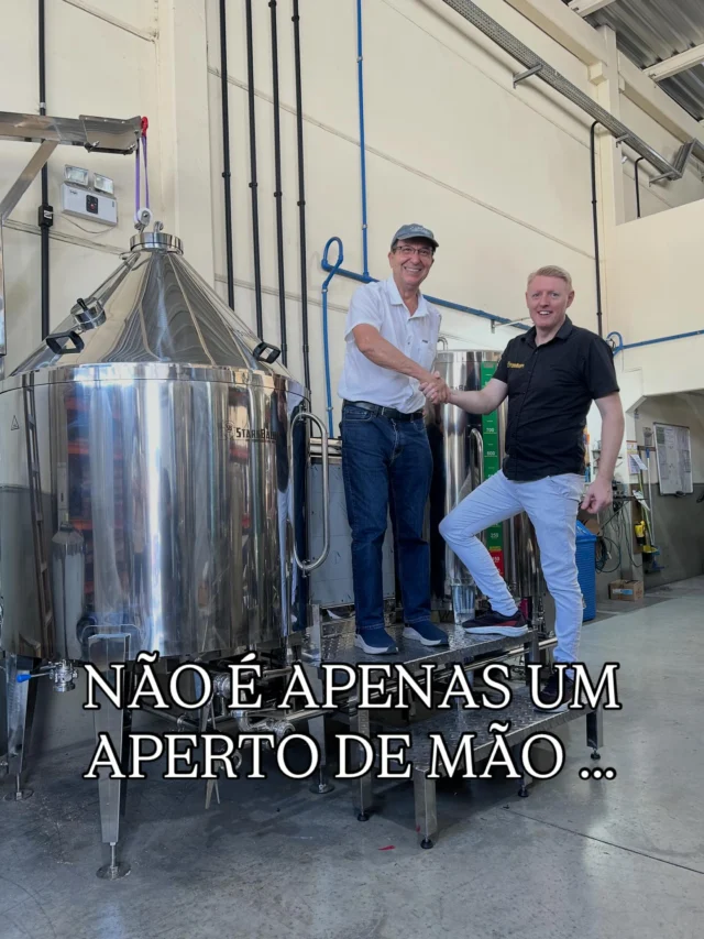 HOJE NÃO É SÓ SOBRE FECHAR UM PEDIDOÉ sobre confiançaÉ sobre acreditar em um projeto, visualizar crescimento e tomar a decisão de investir em algo maiorCada máquina escolhida carrega um sonho
Cada tanque representa um passo adiante
Cada assinatura no contrato marca o início de uma nova fasePara nós, da StarkBauen, não é apenas mais um fornecimento
É a responsabilidade de fazer parte da história de uma cervejaria que decidiu crescerObrigado pela confiança
Agora começa a próxima etapa: transformar visão em produção real🚀 Que venham os próximos capítulos#StarkBauen #Parceria #Crescimento #CervejariaArtesanal #NovaFase
