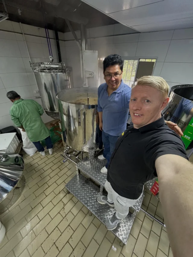 PRODUÇÃO INICIAL SUPEROU AS EXPECTATIVAS
🍺🔥🍻🙏🏻🙏🏻🙏🏻Aqui na nessa cervejaria a paixão pelo artesanal encontra a precisão da engenharia. Todas as máquinas com a tecnologia de ponta da StarkBauen para garantir que cada lote siga rigorosamente os padrões de qualidade e a tradição da Lei da Pureza. A SB500 e todo o sistemas automatizados permitem focar no que realmente importa em uma cervejaria: o sabor e a experiência única de uma cerveja impecável. 🍻⚙️ISSO É A STARKBAUEN🍻⬇️🤙🏽🍻⬇️🤙🏽🍻⬇️🤙🏽
WhatsApp - (47) 3271-5368
contato@starkbauen.com.br
www.starkbauen.com.br