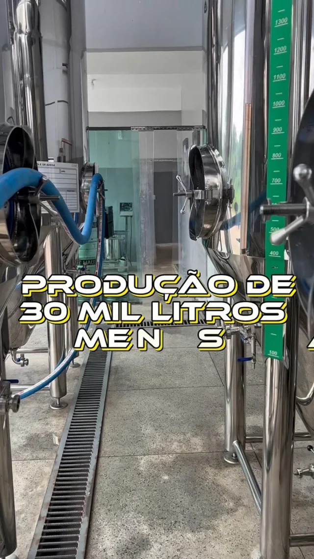 OS GIGANTES DA STARKBAUEN NESSA CERVEJARIAOs tanques que você está vendo neste vídeo fazem parte de uma cervejaria que escolheu qualidade, durabilidade e desempenho para produzir com segurança.Na StarkBauen, cada projeto é desenvolvido para entregar mais do que equipamentos: entregamos confiança para quem vive da cerveja.Se o seu próximo passo é aumentar a capacidade de produção ou montar uma cervejaria do zero, nós podemos ajudar@chopehausoficial📩 Envie uma mensagem no Direct e converse com um especialista