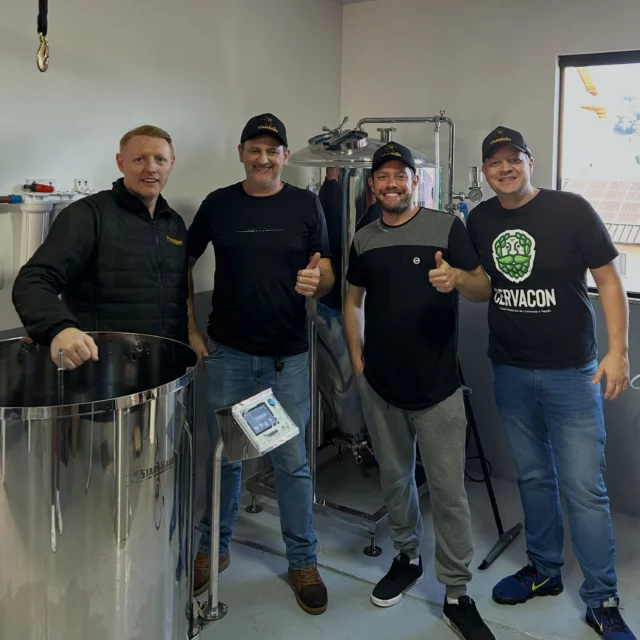 🍺 E se a sua próxima brassagem acontecesse em uma SB100?Aqui não é apenas uma foto de uma brassagem. É um cliente colocando a SB100 da StarkBauen para trabalhar na prática.Cada lote produzido representa mais do que cerveja: representa um projeto saindo do papel, uma operação ganhando estrutura e um cervejeiro tendo à disposição uma máquina desenvolvida para a produção profissional
E tivemos a ajuda do mestre @tiagograssi84 e do mestre @jeannschroederNa StarkBauen, construímos máquinas para quem quer transformar paixão por cerveja em produção, negócio e crescimento.🚀 A próxima cervejaria a produzir na SB100 pode ser a sua.📲 Quer conhecer a SB100 e entender se ela faz sentido para o seu projeto? Fale com a StarkBauen.ISSO É A STARKBAUEN🍻⬇️🤙🏽🍻⬇️🤙🏽🍻⬇️🤙🏽
WhatsApp - (47) 3271-5368
contato@starkbauen.com.br
www.starkbauen.com.br#StarkBauen #Brassagem #Cervejaria #CervejaArtesanal #EquipamentosParaCervejaria